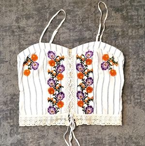 Gimmicks flower front lace up top